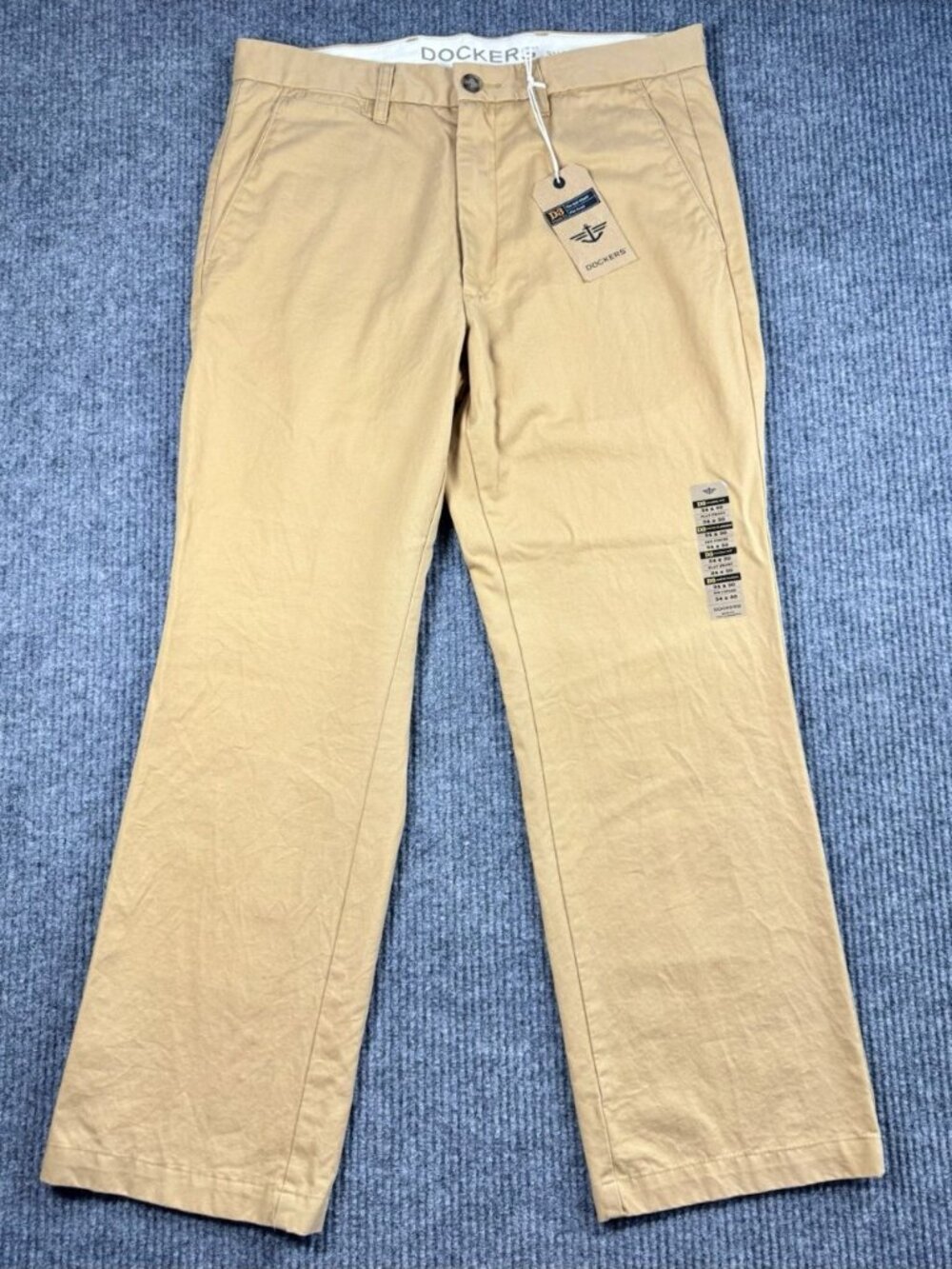 Dockers D3 The Soft Khaki Pants Men’s 34x30 Tan Classic Fit Flat Front Chino NEW